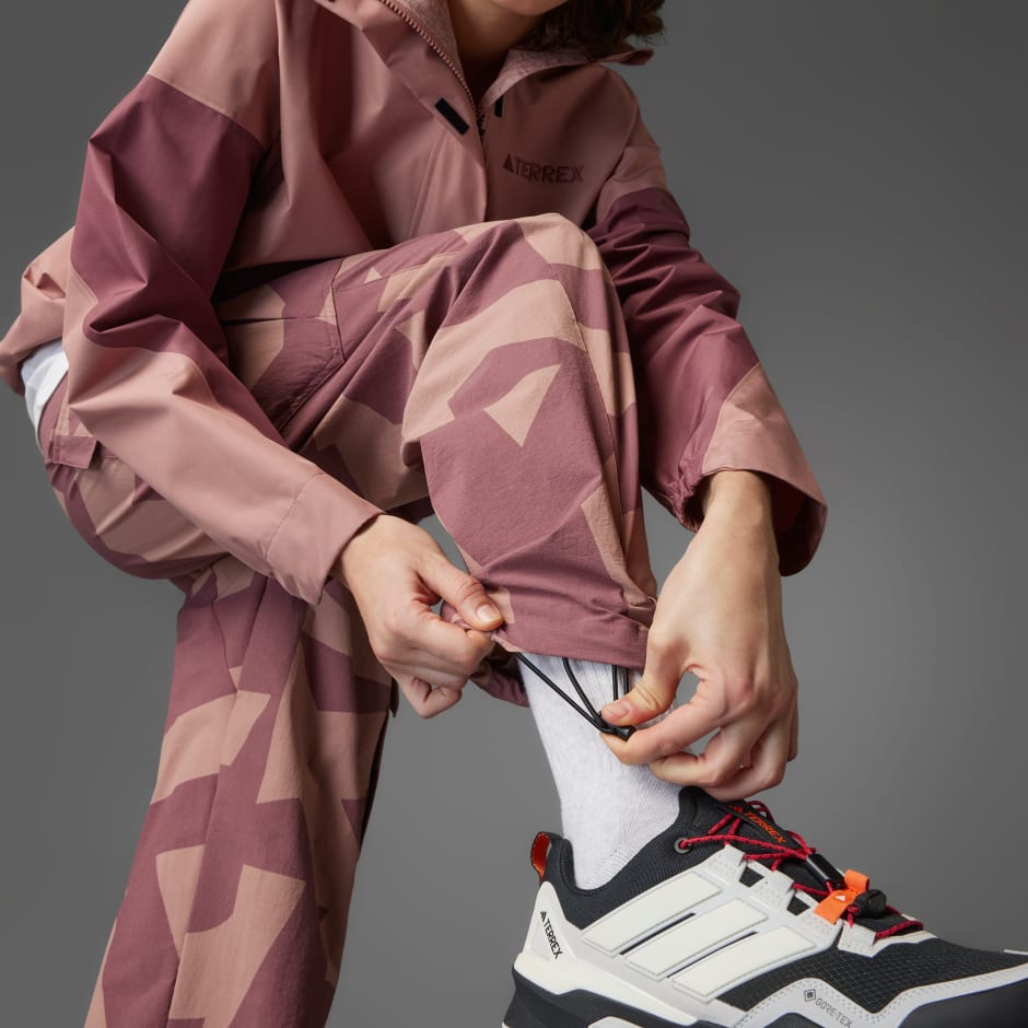 adidas Terrex Xploric Cargo Pants Printed - Image 2